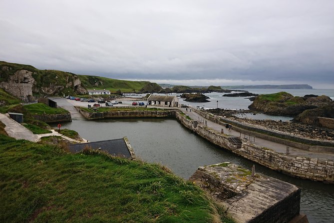 Private Giants Causeway and Antrim Coast Tour - Private Transportation and Guide