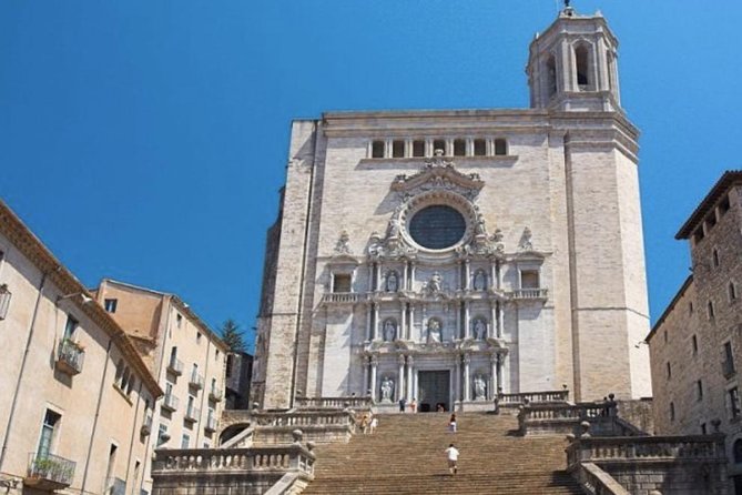 Private Girona Tour, Costa Brava Beach, Seaside Lunch. All Incl. - Pickup and Meeting Details