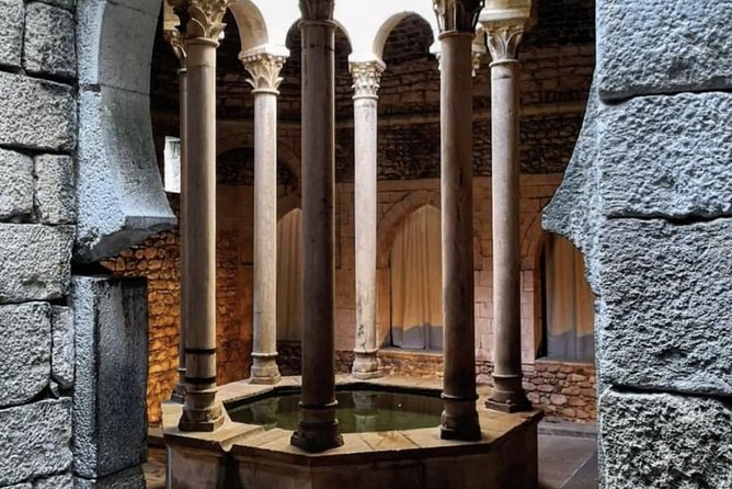 Private Girona Tour, Costa Brava Beach, Seaside Lunch. All Incl. - Exploring Medieval Girona