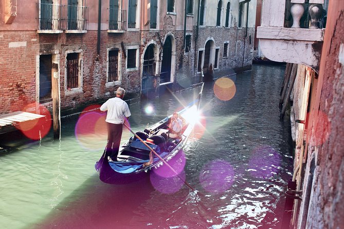 Private Gondola Ride With Serenade in Venice - Experience Overview