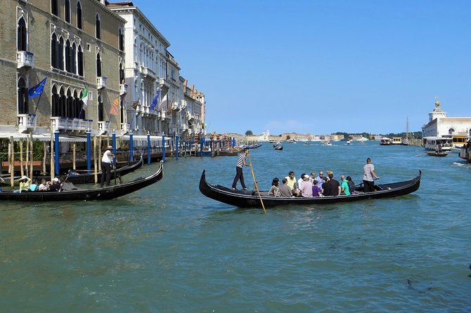 Private Gondola Serenade With Music - Accessibility and Transportation