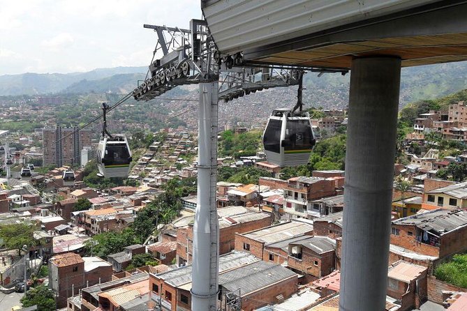 Private Graffiti Tour/Comuna 13, Exotic Fruit Tasting & Cable Car Ride - Inclusions and Logistics