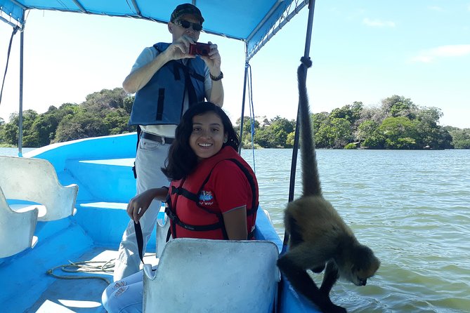 PRIVATE Granada+Apoyo Lagoon and Masaya Volcano Night Tour - Relaxing at Apoyo Lagoon