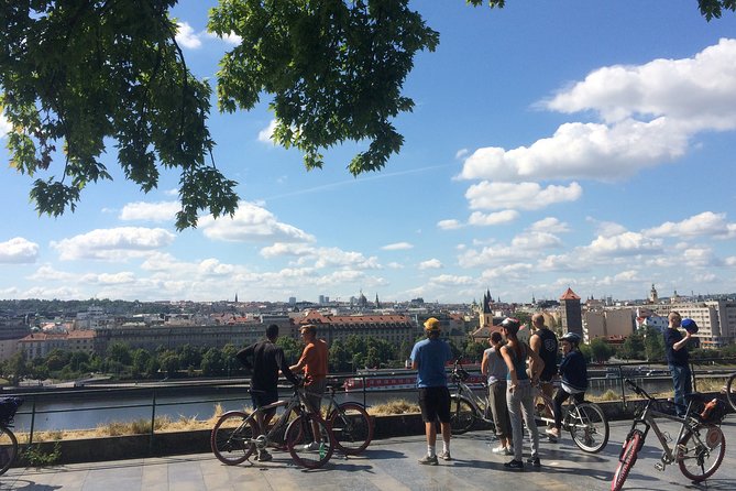 Private: GREAT PRAGUE VIEWS - E-Bike City, Parks & Castle Tour - Accessibility