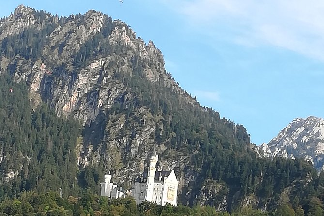 Private Group Tour From Garmisch-Partenkirchen to Neuschwanstein and Linderhof Castle - Getting to the Castles