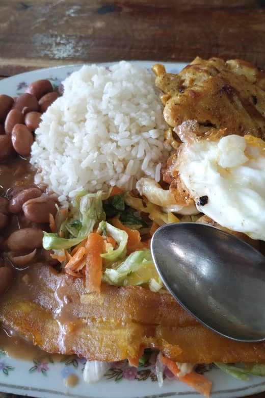 Private Guatape Tour + Typical Colombian Lunch - Itinerary Highlights