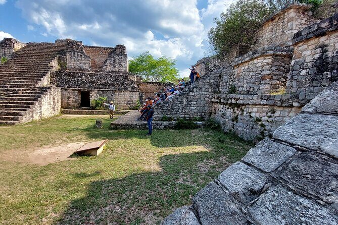 Private guide service in the archaeological zone of Ek Balam - FAQs About the Ek Balam Private Tour