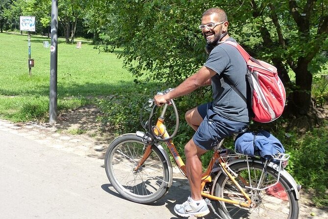 Private Guide up to 7 Guests 1 Rickshaw, (E)Bikes and E-Scooters - Private Guide and Transportation