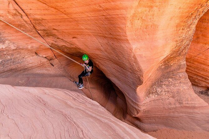 Private Guided Canyoneering Huntress Canyon with Rappelling - What Makes Huntress Canyon Stand Out?