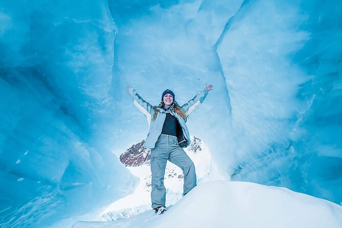 Private Guided Day Hike to Glacier Ojo Del Albino - Meeting and Pickup Details