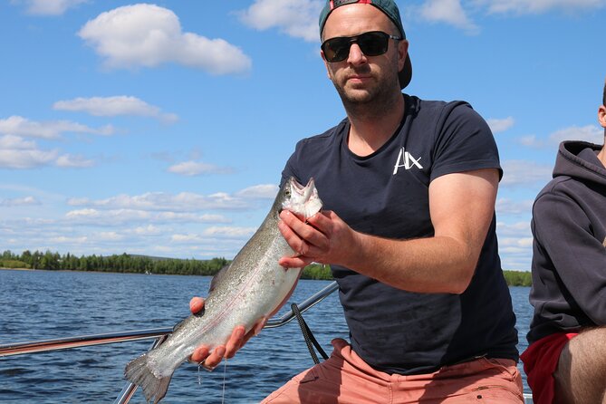 Private Guided Fishing Boat Tour in Rovaniemi - Inclusions