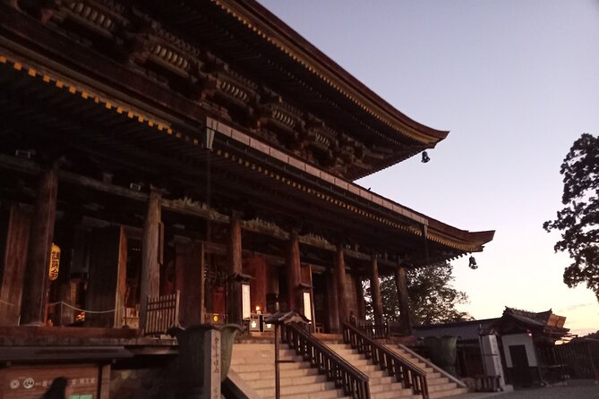 Private Guided Half-Day Walking Tour in Yoshinoyama - Seasonal Factors