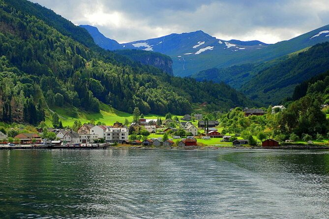 Private Guided Hardangerfjord Day Tour - Exploring the Hardangerfjord