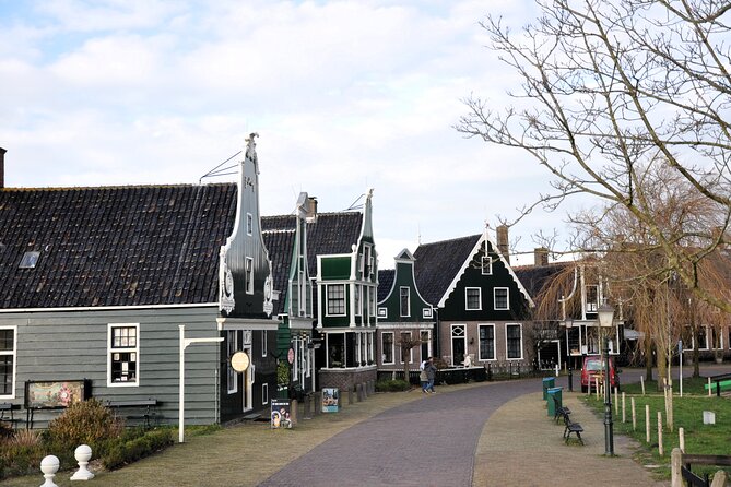 Private Guided Highlights of Holland Tour With Cheese Tasting - Discovering Windmills and Picturesque Landscapes