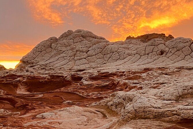Private Guided Hike through White Pocket Off Road Activity - The Value of the Experience