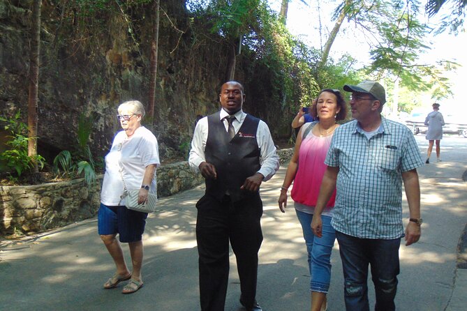 Private Guided Island Tour in Nassau Bahamas -Free Wifi & Drinks - Tour Experience and Highlights