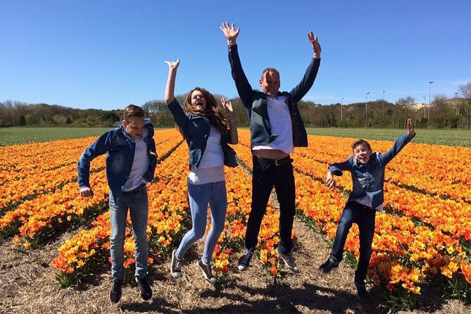 Private Guided Keukenhof Gardens and Zaanse Schans Tour - Meeting and Pickup