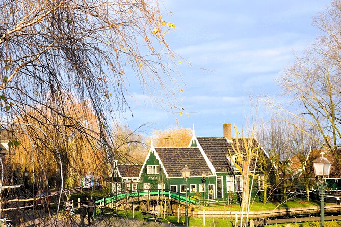 Private Guided Keukenhof Gardens and Zaanse Schans Tour - Private Guided Experience