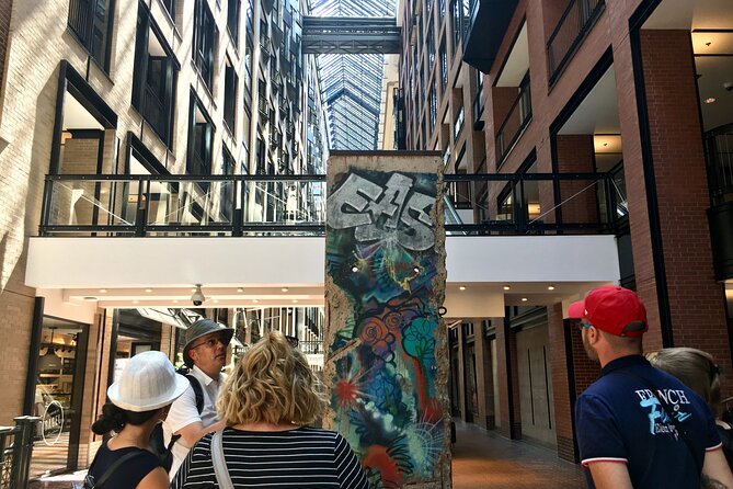 Private Guided Old Montreal and Downtown Walking Tour - Tour Highlights