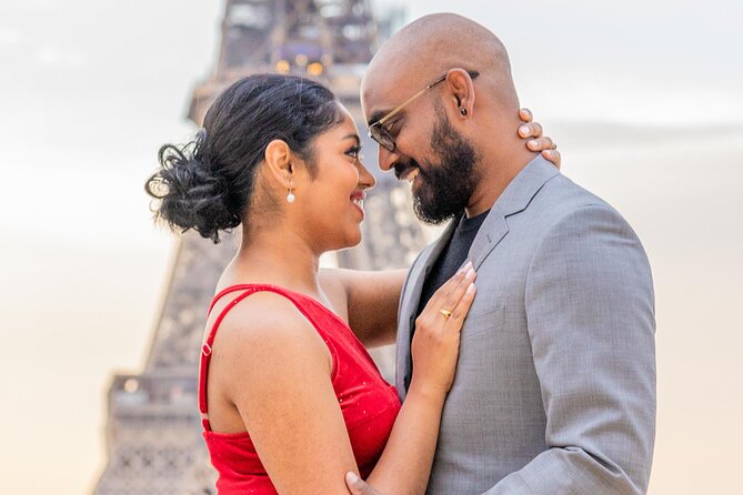 Private Guided Professional Photoshoot by the Eiffel Tower - Photo Delivery and Sharing