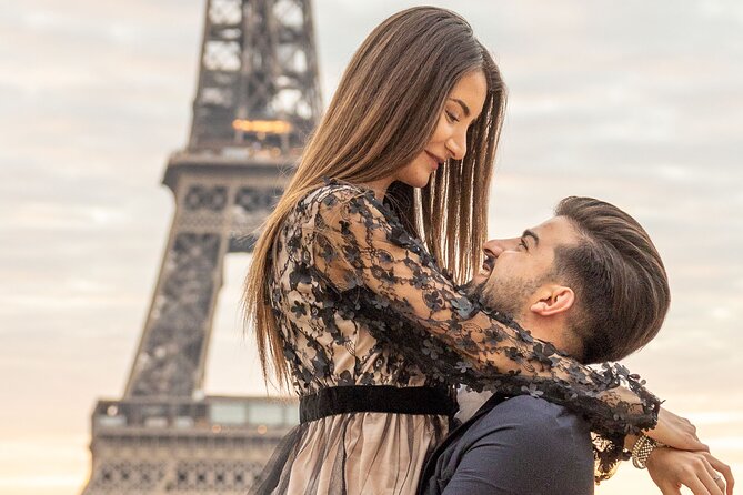 Private Guided Professional Photoshoot by the Eiffel Tower - Booking and Availability
