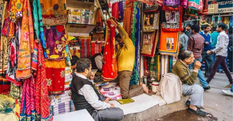 Private Guided Shopping Tour Of Old Delhi & New Delhi - Chandni Chowk