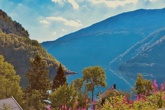 PRIVATE GUIDED TOUR: Highlights of Norway – Trip to the Sognefjord – SUMMER - Pickup and Timing