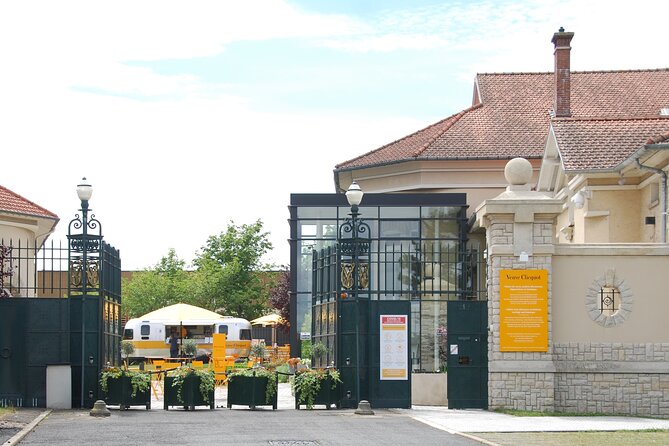 Private Guided Tour in Champagne From Paris, Veuve Clicquot Visit - Key Points