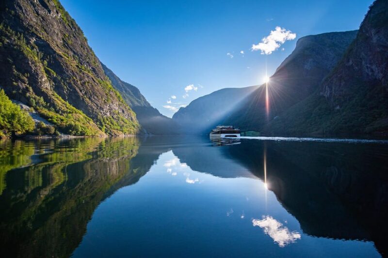 Private Guided Tour - Nærøyfjord Cruise and Flåm Railway - Key Points