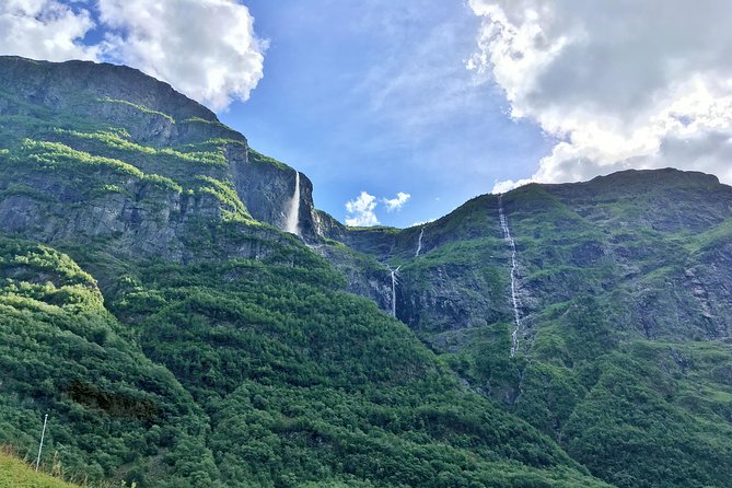 PRIVATE GUIDED TOUR: Norways Highlights – Viking Special, 11-12 Hours – SUMMER - Accessibility and Participation
