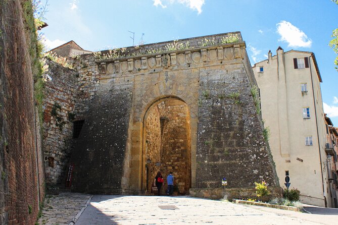 Private Guided Tour of Montepulciano With Wine Tasting - Meeting and Pickup