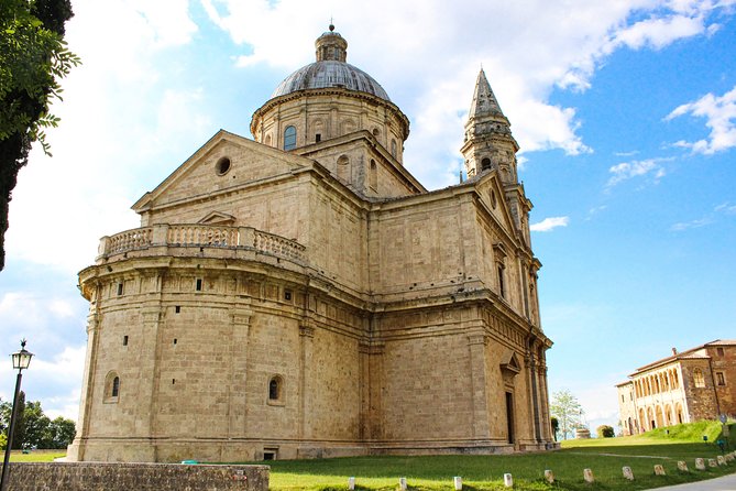 Private Guided Tour of Montepulciano With Wine Tasting - Tour Accessibility