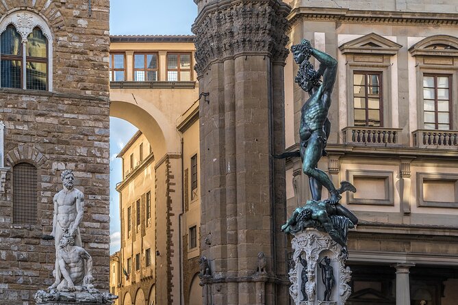 Private Guided Tour of Palazzo Vecchio in Florence - Navigating the Halls of Maps