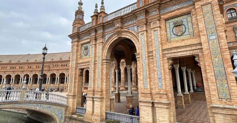 Private Guided Tour of Seville From Faro - Inclusions and Exclusions