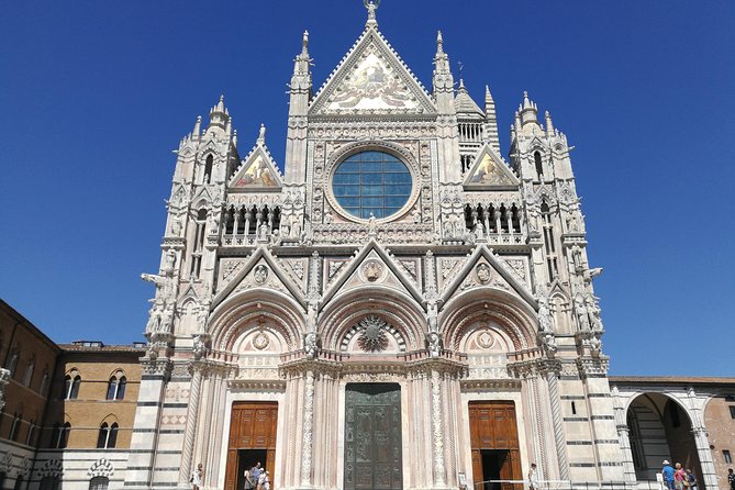 Private Guided Tour of Siena With a Licensed Local Tour Guide - Discovering Piazza Del Campos Significance