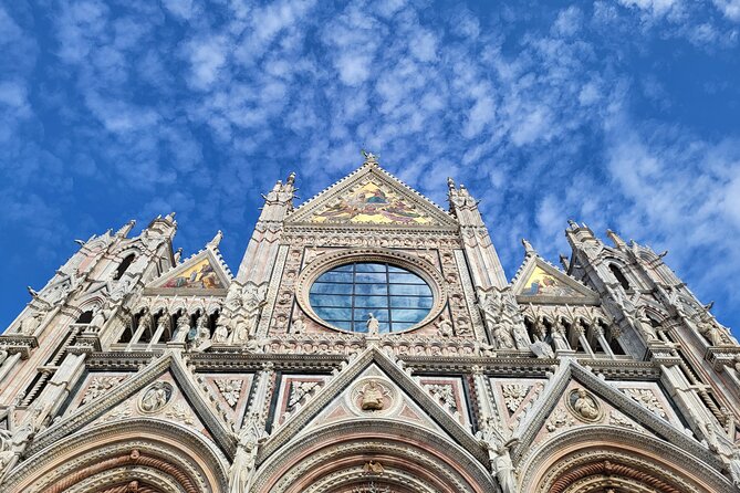 Private Guided Tour of Siena With a Licensed Local Tour Guide - Knowledgeable Local Guides Commentary