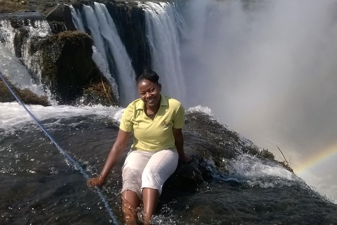 Private Guided Tour of the Falls With Pickup - Accessibility and Convenience