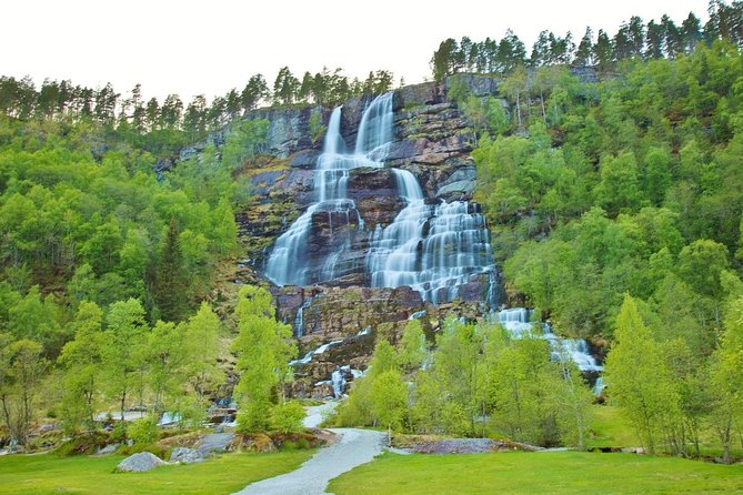 PRIVATE GUIDED TOUR: Round Trip to VOSS, With Cable Car Ride, 7 Hours - Lunch Options