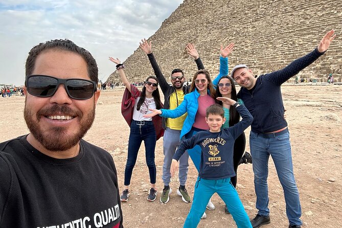 Private Guided Tour to Giza Pyramids, Sphinx, Memphis, & Saqqara - Expert Guides