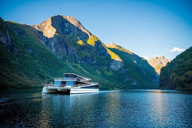 Private Guided Tour to Oslo - Nærøyfjord Cruise and Flåm Railway - Journey on the Flåm Railway