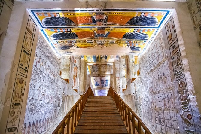Private Guided Tour to Valley of the Kings - Qualified Egyptologist Guide
