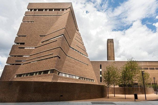 Private Guided Tour: Tower Of London and Tate Modern - Admiring Renowned Art Exhibits