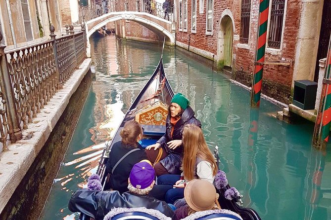 Private Guided Tour: Venice Gondola Ride Including the Grand Canal - Capacity and Restrictions