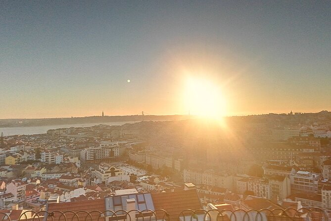 Private Guided Tuktuk Tour in Lisbon - Accessibility and Restrictions