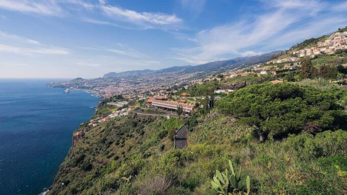 Private Guided Vespa Tour Funchal & Câmara De Lobos - Key Stops in Funchal and Câmara De Lobos
