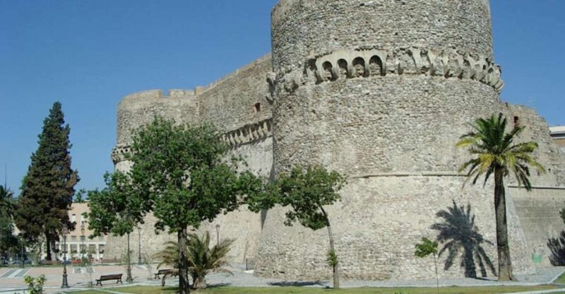 Private Guided Walk Tour of Reggio With Archeological Museum - Important Information