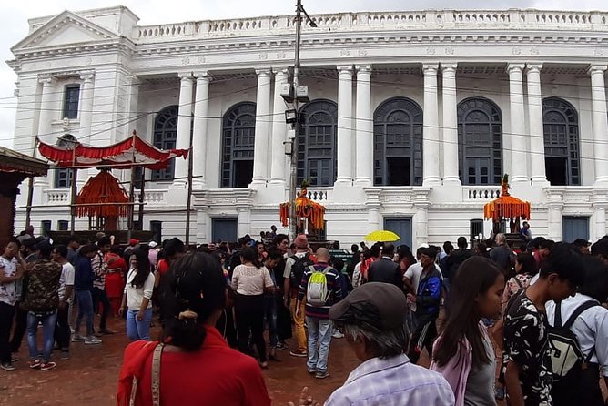Private Guided Walking Tour in Kathmandu Durbar Square - Experiencing Local Culture and Behavior
