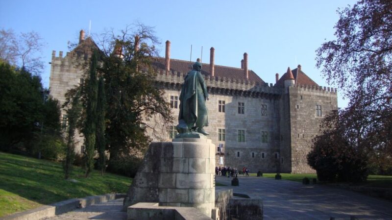Private Guimarães Half-Day Tour From Porto - Pickup and Transportation