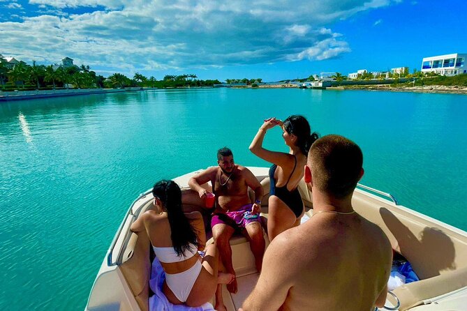 Private Half Day Charter Tour in Turks and Caicos - Knowledgeable Guides