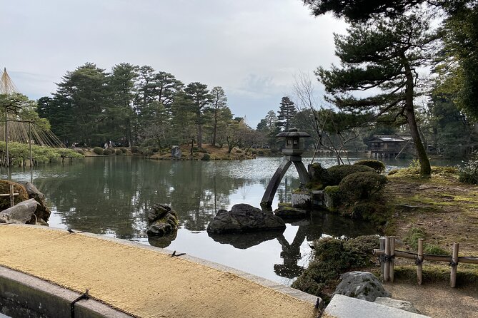 Private Half-Day Kanazawa Walking Tour and Historical Photo Spot - Tour Highlights